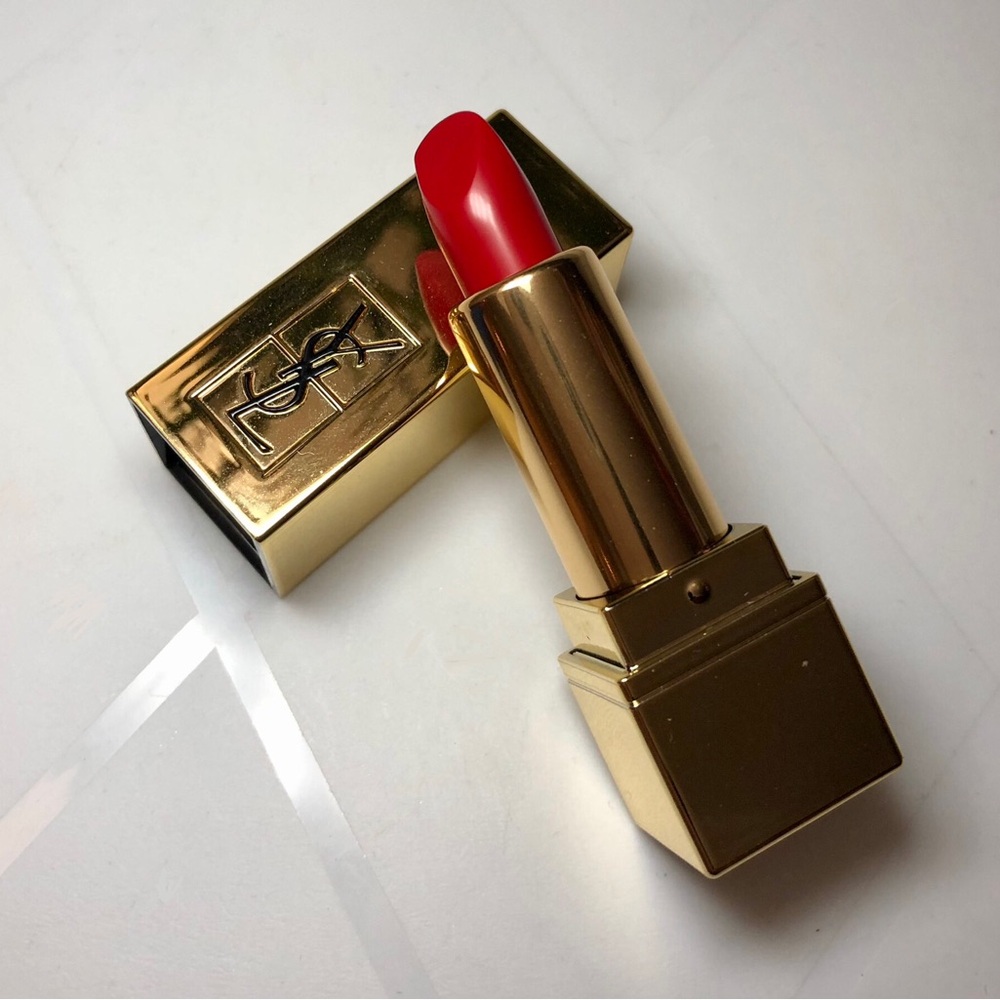 Yves Saint Laurent Mini Rouge Pur Couture Lipstick - 01 Le Rouge - Picture 2 of 7